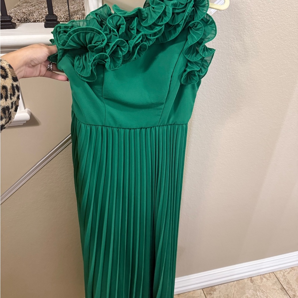 Elegant Green Ruffled Dress